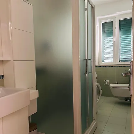 Sweet Spot Walking Distance To Diocletian's Palace Apartment *